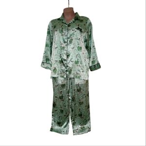 Green pajama set